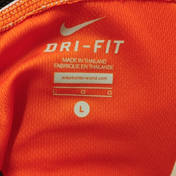 EUC NIKE miler long sleeved running top - Picture 6 of 7